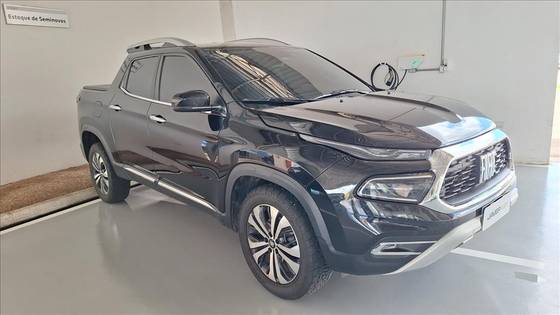 FIAT TORO 2.0 16V TURBO DIESEL VOLCANO 4WD AT9 FIAT TORO 2.0 16V TURBO DIESEL VOLCANO 4WD AT9